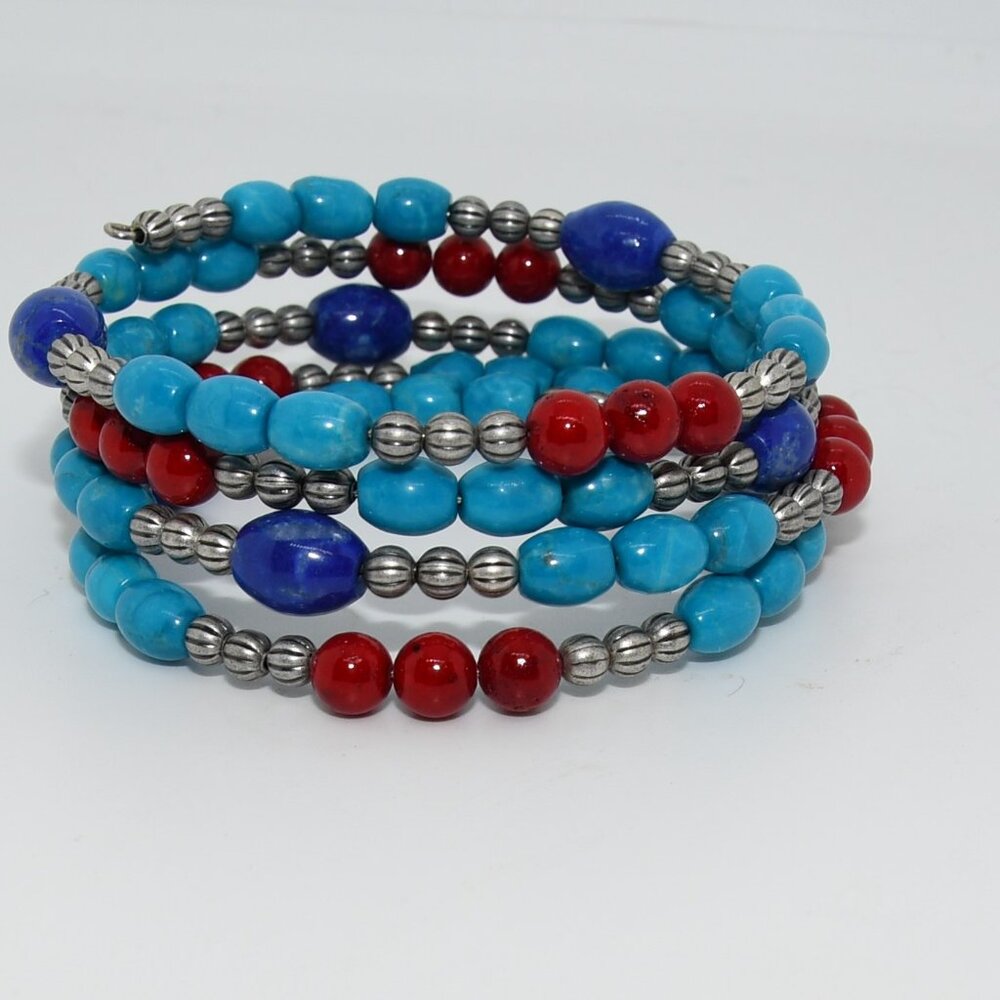 Handcrafted Memory Wire Bracelet - Picture 2 of 5